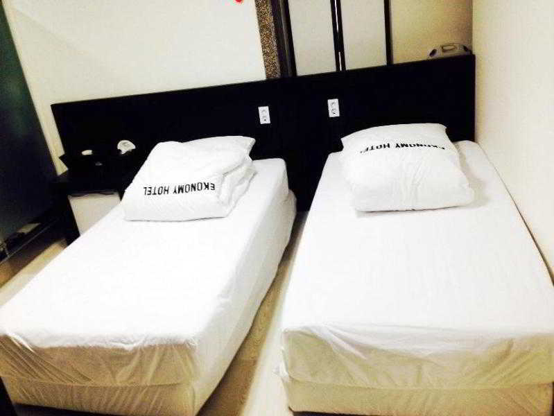 Ekonomy Hotel Nampo Busan Bagian luar foto