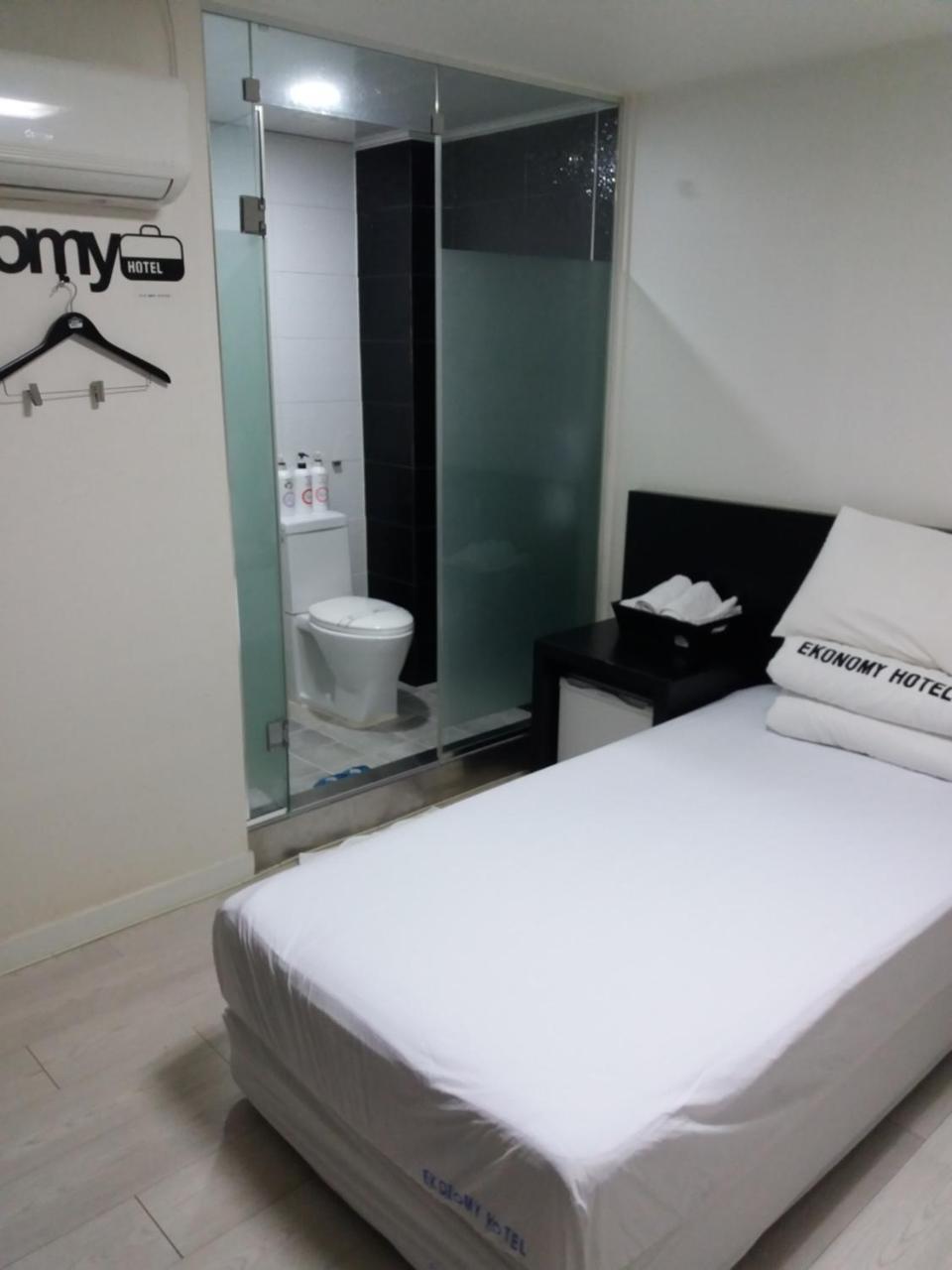 Ekonomy Hotel Nampo Busan Bagian luar foto